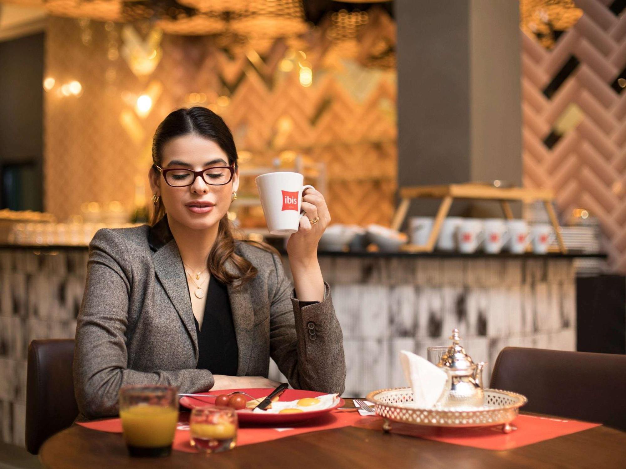 Ibis Abdelmoumen Casa Centre Hotell Casablanca Exteriör bild